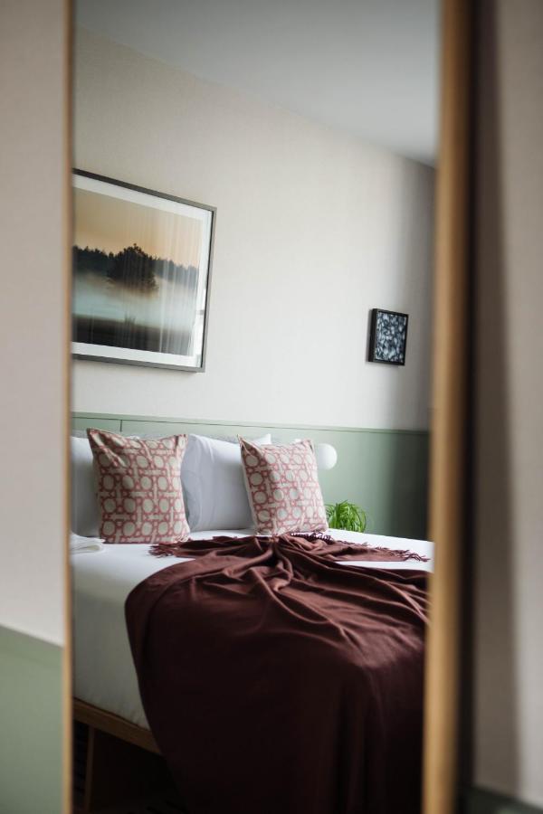 Inhabit, Queen's Gardens 5* Londen