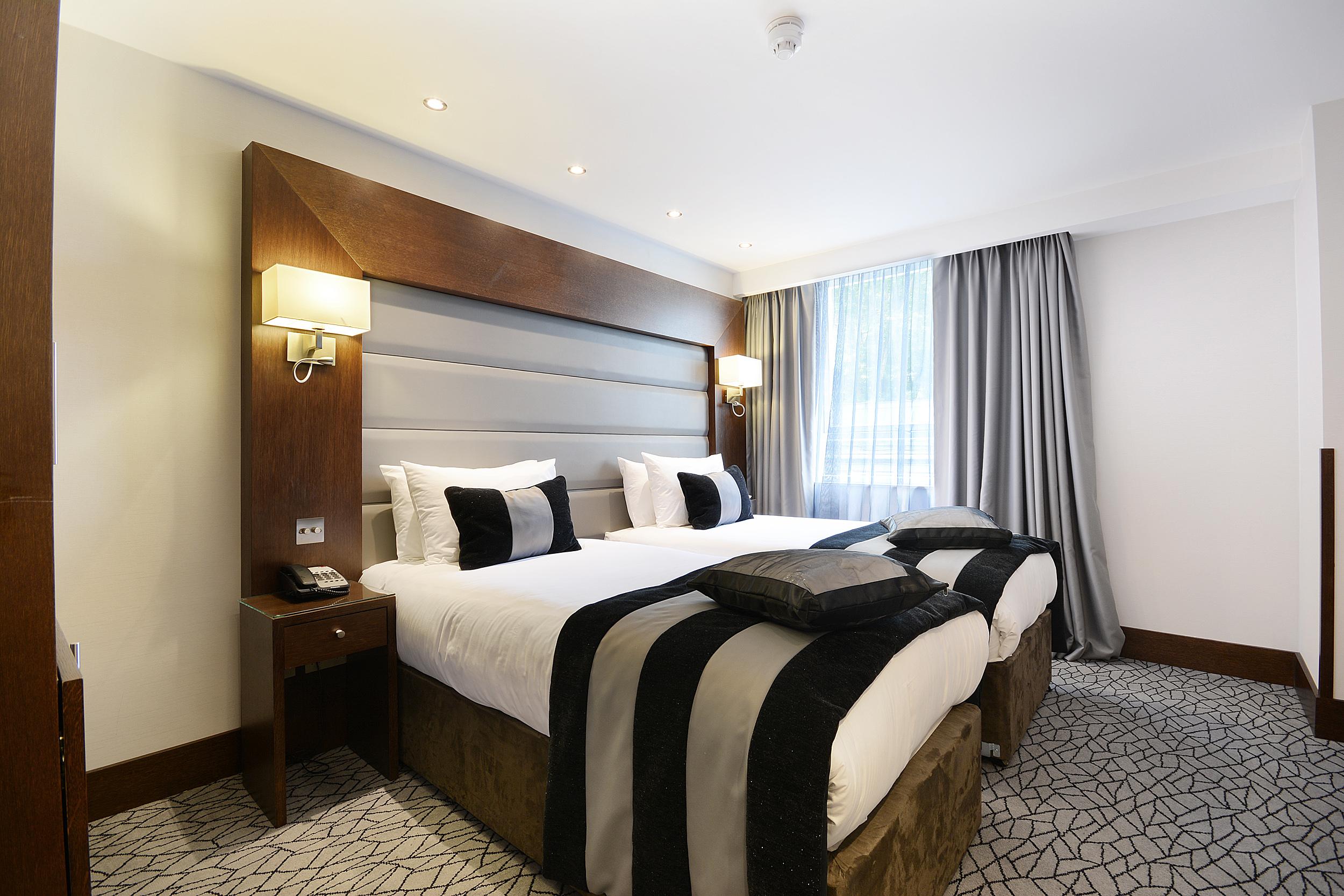 Hotel Inhabit, Queen's Gardens 5*