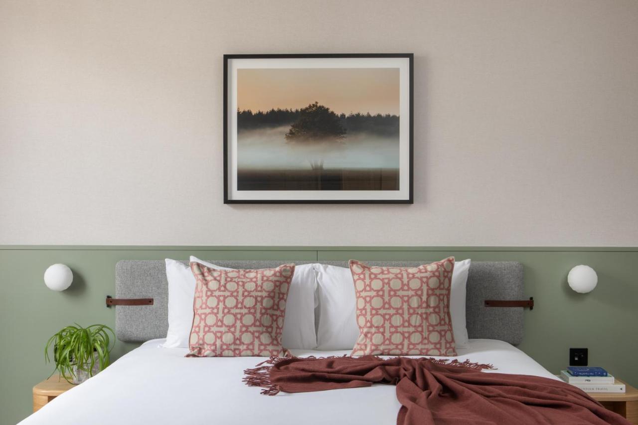 Hotel Inhabit, Queen's Gardens 5*